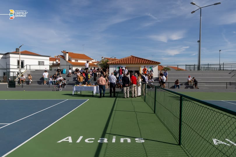 O Alcaténis Sport Clube assinalou o seu 32.º aniversário com a inauguração dos novos courts de ténis das instalações do...
