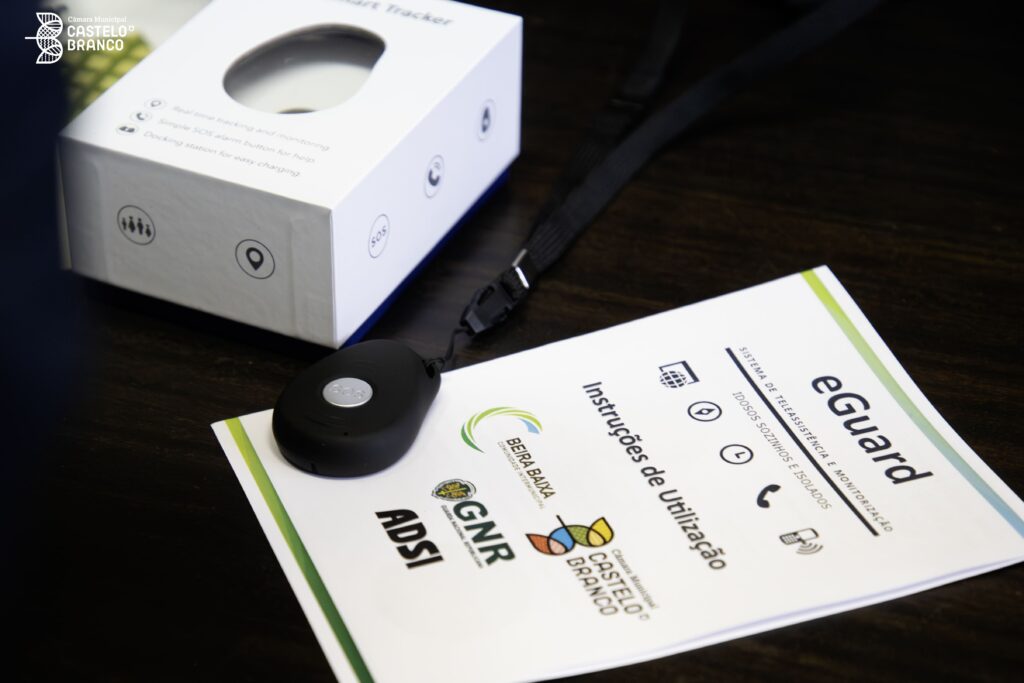 Castelo Branco entrega dispositivos de teleassistência a idosos vulneráveis