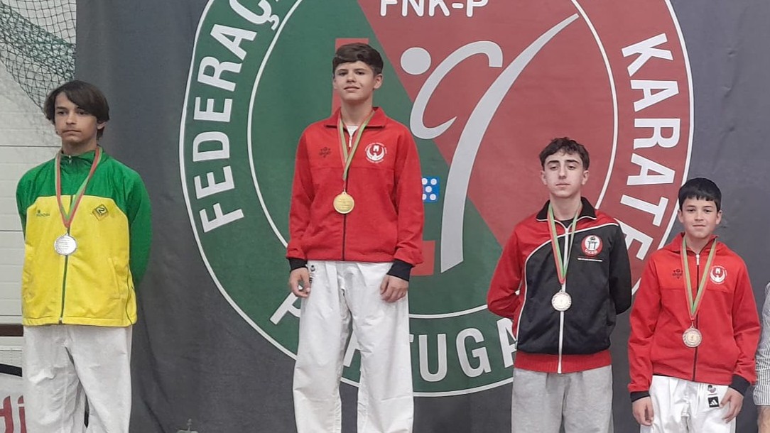 Escola de Karaté Wado Joaquim Salgueiro conquista quatro medalhas e garante apuramento nacional