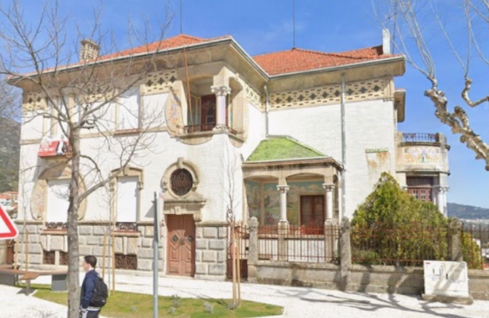 Palacete histórico da Covilhã à venda por 1.3 milhões