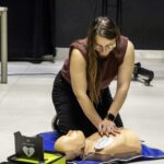 Seis formandos do Retaxo capacitados em uso de desfibrilhador